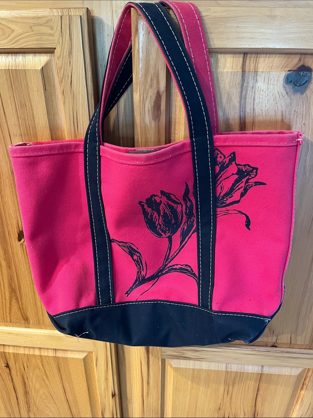 VINTAGE (1990s) LL BEAN BOAT & TOTE with navy tulips and accents